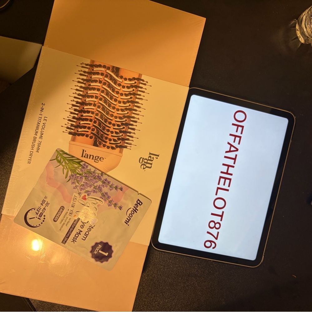 L'ange Hair Brush w/ free face mask - Picture 3 of 3